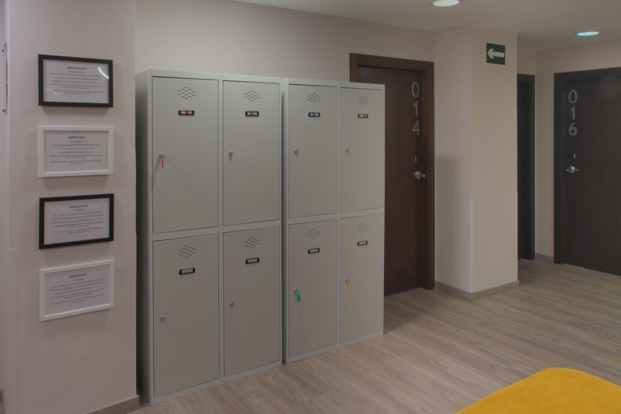 Dormavalencia Hostel Regne Luaran gambar