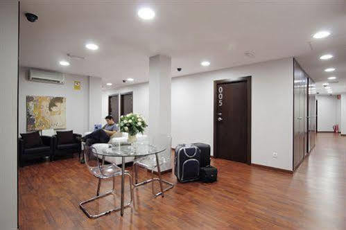 Dormavalencia Hostel Regne Luaran gambar